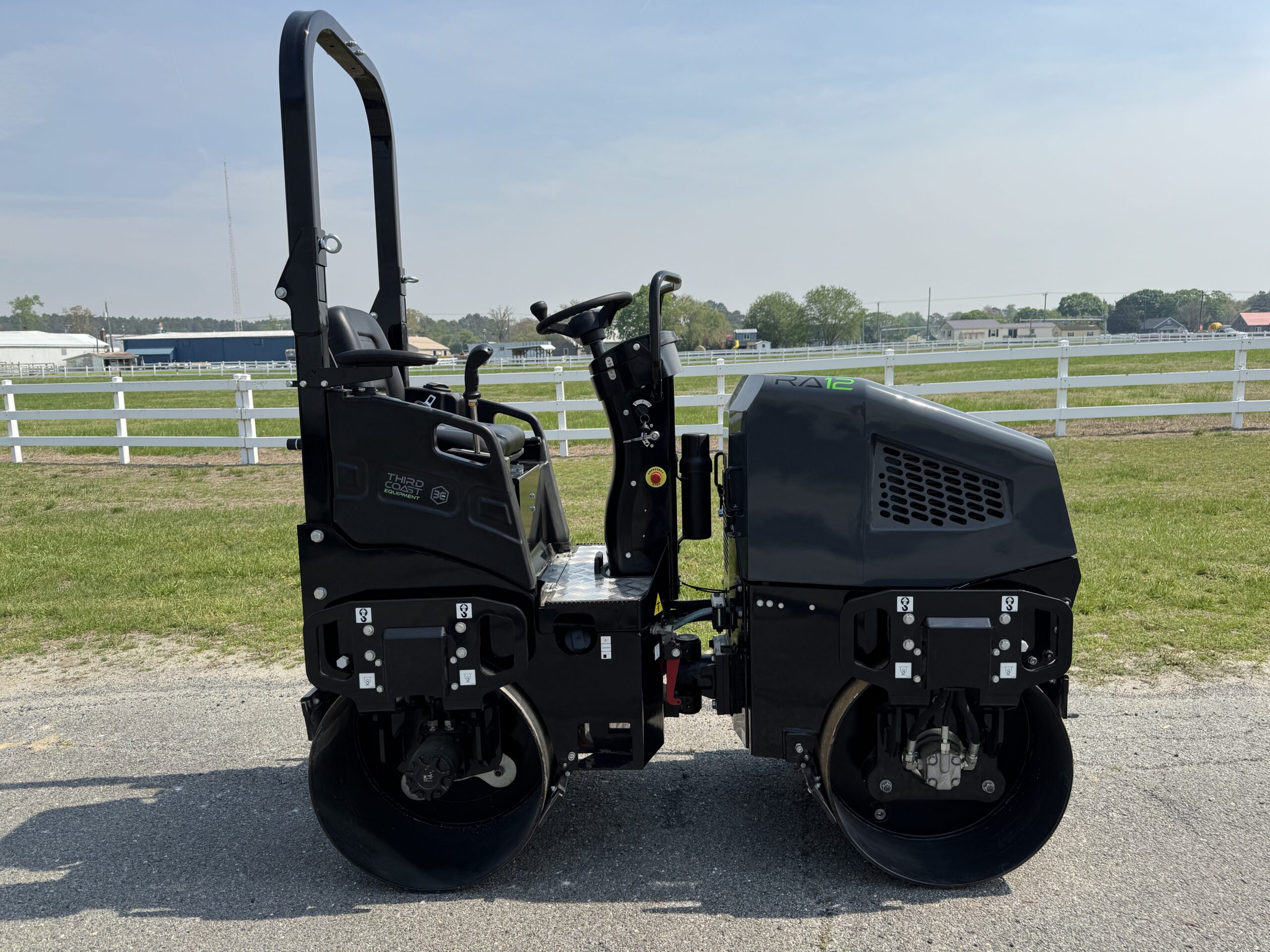 2025 Third Coast Equipment RA12H Roller